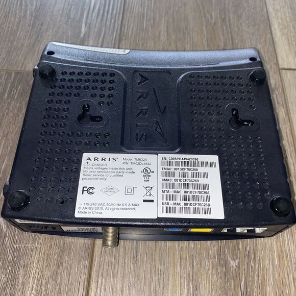Arris TM632A Cable Touchstone Telephony Modem With Cables - Picture 4 of 8
